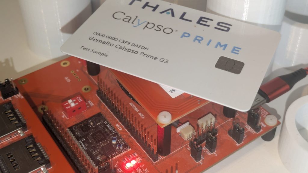 A Calypso Prime PKI-enabled card on a SpringCard M519-SRK.